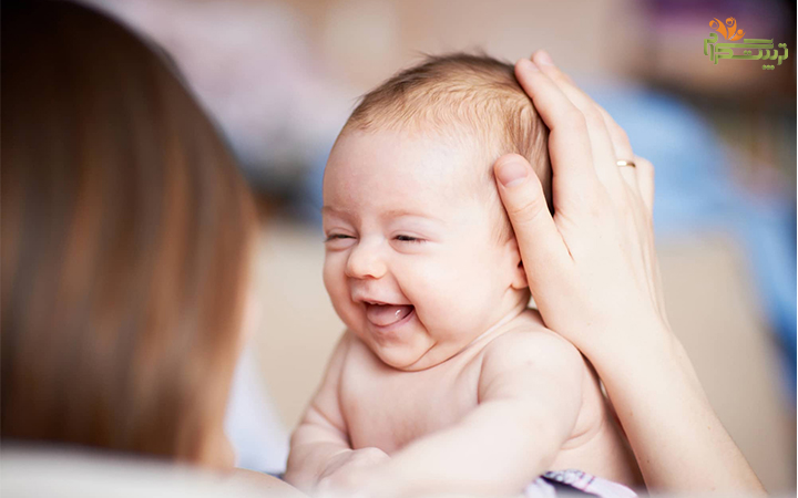 هفته سوم چهار ماهگی نوزاد ؛ خندیدن خندیدن خندیدن